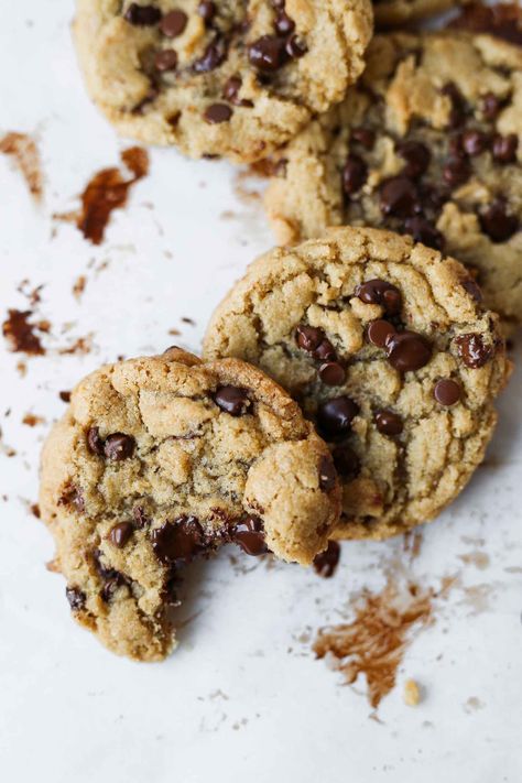 Chips Ahoy Cookies, Vegan Chips, Baking Prints, Crispy Chocolate Chip Cookies, Homemade Chips, Chips Ahoy, Cookie Recipes Homemade, Soft Chocolate Chip Cookies, Crispy Cookies