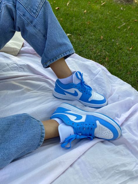 Jordan Bleu, Air Jordan 1 Unc, Solar Pond, Jordan 1 Unc, Pond Aerator, Pond Fish, Tennis Shoes Outfit, Jordan Shoes Girls, Custom Nike Shoes