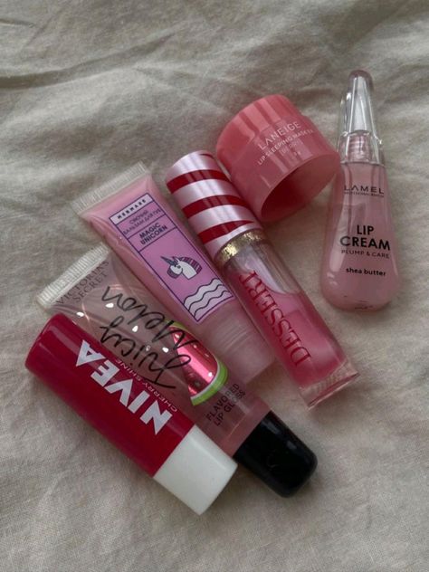 00s Mode, Lip Gloss Cosmetics, E.l.f. Cosmetics, Flavored Lip Gloss, Gloss Labial, Laneige Lip Sleeping Mask, Pretty Skin Care, Lip Sleeping Mask, Lip Glosses