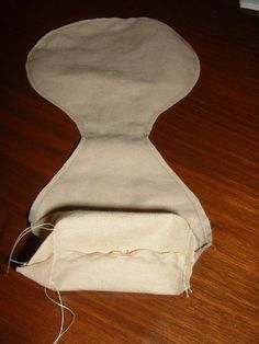 AMERICANPRIM PRIMITIVE HOW-TO'S: DOLL MAKING 101 How To Make Primitive Dolls, Muslin Crafts, Primitive Sewing Patterns, Primitive Dolls Handmade, Muslin Doll, Primitive Doll Patterns, Primitive Stitchery, Raggedy Doll, Doll Making Tutorials