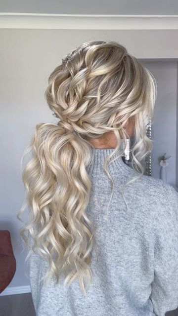 Bridemaids Hairstyles, Homecoming Hairstyles Black, Fashion Outfits Dresses, Boho Wedding Hair, Bridal Hair Updo, Stories To Tell, Outfits Dresses, Mom Hairstyles, Wedding Hair Inspiration