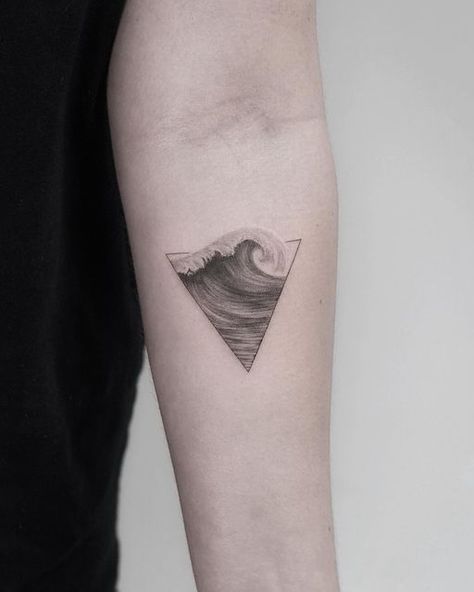 Triangle Wave Tattoo, Amir Tattoo, Triangle Wave, Wave Tattoo, Alien Aesthetic, Triangle Tattoos, Flamingo Decor, Waves Tattoo, Ink Ideas