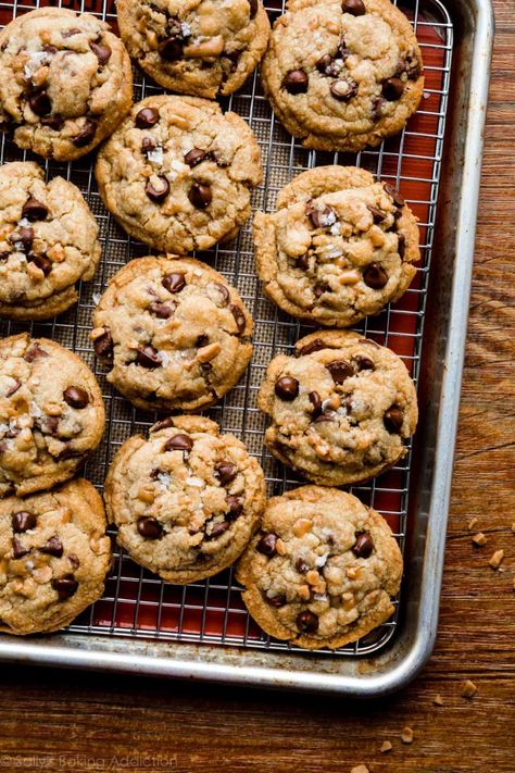 These sweet and salty brown butter toffee chocolate chip cookies are soft and chewy in the centers with deliciously crisp edges. The brown butter adds a deep nutty and caramelized flavor that pairs perfectly with the toffee and chocolate. Chocolate Chip Cookies With Toffee Bits, Browned Butter Toffee Chocolate Chip Cookies, Brown Butter Toffee Chocolate Chip, Scrumdiddlyumptious Recipes, Brown Cookies, Toffee Chocolate Chip Cookies, Baking Therapy, Toffee Chocolate, Brown Butter Chocolate Chip Cookies