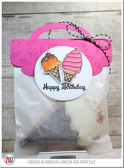 Paper Therapy: Avery Elle–That Bites, The Scoop, and Large Treat Bag Topper! Projet Cricut, Macaron Packaging, Candy Bag Toppers, Birthday Treat Bags, Christmas Candy Bag, Treat Bag Toppers, Craft Label, Treat Toppers, Food Cards