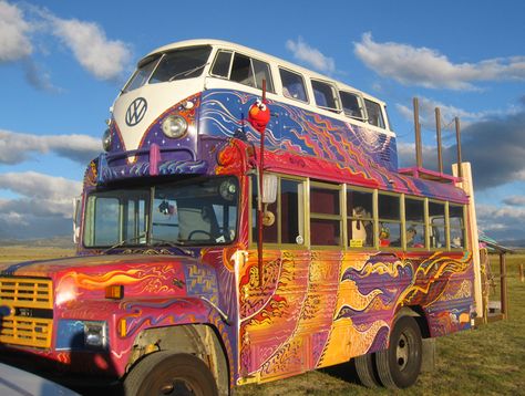 Volkswagen bus on top of a school bus...a skoolie! Twist of fate partybus fabricated by SoCal Paint Works Bus Tags, School Bus House, Converted School Bus, Bus Home, Converted Bus, Small Travel Trailers, Bus Ideas, Bus Living, Bus Conversions