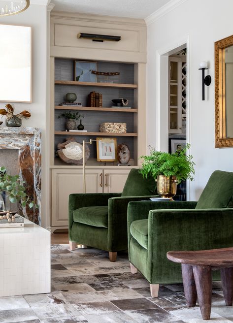 Green Accent Chair, Green Chairs, Green Velvet Chair, Popular Living Room, Transitional Decor Living Room, Transitional Living, Living Room Design Decor, Transitional Living Rooms, Living Room Green