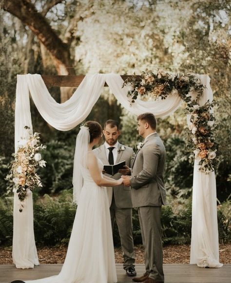 Enchanted Forest Wedding Arch, Bohemian Wedding Arch, Forest Wedding Ceremony, Romantic Boho Wedding, Boho Wedding Arch, Wedding Venues In Florida, Wedding Archway, Courtyard Wedding, Wedding Alters