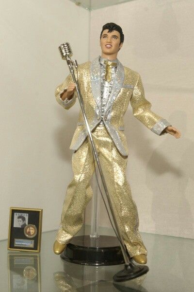 Elvis Barbie, Celebrity Barbie, Celebrity Barbie Dolls, Ken Fashion, Girls Watch, Celebrity Dolls, Play Barbie, Sculpted Doll, Celebrity Faces