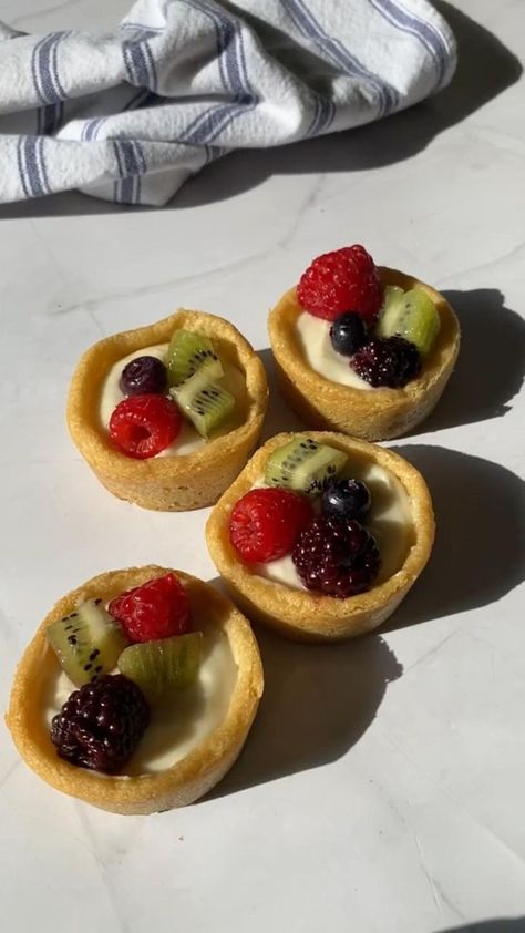 Pin on Idea Pins by you Mini Tart Recipes, Fruit Tart Recipe, Mini Tart, Tart Recipe, Easy Baking Recipes Desserts, Tasty Baking, Baked Dessert Recipes, Fruit Tart, Fun Baking Recipes