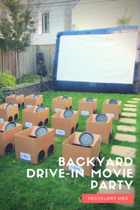 Outdoor Movie Screen Ideas, Backyard Movie Theater, Backyard Movie Night Party, Kids Movie Night, Kids Backyard Ideas, Magical Backyard, Backyard Movie Theaters, Backyard Movie Party, Movie Night Birthday