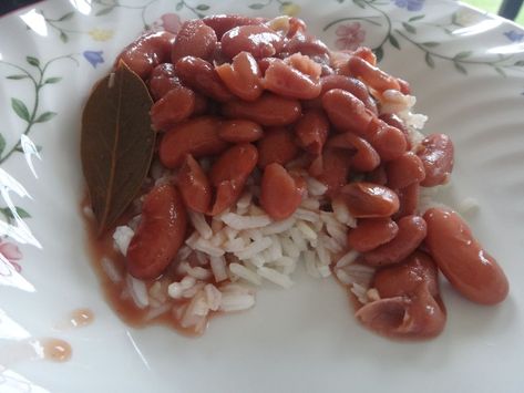 Brazilian Rice, Brazilian Beans, Brazilian Food Recipes, Rice Sides, Brazilian Dishes, Bean Dishes, South American Recipes, Brazilian Recipes, Rice And Beans