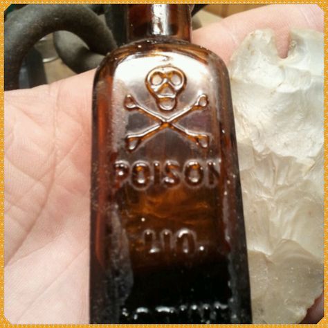 Poison bottle skull & crossbones. Aesthetic Poison, Poison Bottle, Toy Money, Hand Pic, Skull Crossbones, Antique Bottle, Metal Detecting, East Texas, Drift Wood