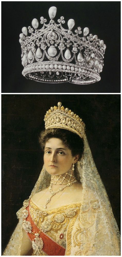 Above: Tiara, likely created by the court jeweller Bolin for Empress Alexandra Feodorovna of Russia. Image from A. E. Fersman's catalog "Diamond Fund of the USSR," published around 1924-26, via Elena Horvathova on LiveJournal (http://eho-2013.livejournal.com/62382.html). Below: Portrait of Tsaritsa Alexandra Feodorovna, by Ilya Yefimovich Repin, Russia, 1896, Hillwood Estate, Museum & Gardens, via Wikimedia Commons. CLICK FOR LARGER IMAGES. Empress Josephine Jewels, Cameo Tiara, Empress Alexandra Feodorovna, Empress Alexandra, Kroonprinses Victoria, Royal Crown Jewels, Alexandra Feodorovna, Tiaras Jewellery, Royal Crowns