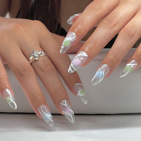 chelle da nail artist (@shynebychelle) • Instagram photos and videos Nails Abstract Lines, Mani Designs, Cute Nail Ideas, Nails Abstract, Kylie Nails, Nail Lab, Aura Nails, Romantic Nails, Cute Nail