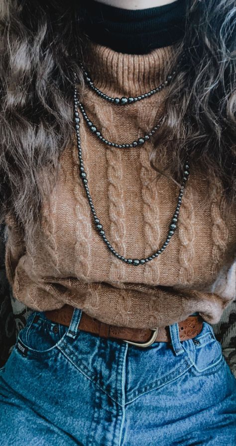 Long Turquoise Necklace Outfit, Punchy Christmas Outfit, Dark Western Aesthetic Clothes, Western Button Up Shirt Outfit, Western Modest Outfits, Western Thrift Finds, Soft Western Outfits, Western Cottagecore Outfits, Country Look For Women