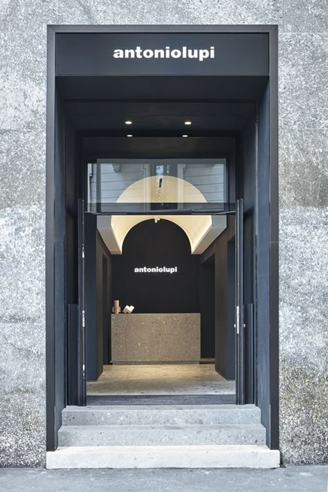 Mini Cafeteria, Door Head, Store Facade, Retail Facade, Shop Facade, Front Shop, Philip Johnson, Hotel Door, Exterior Signage