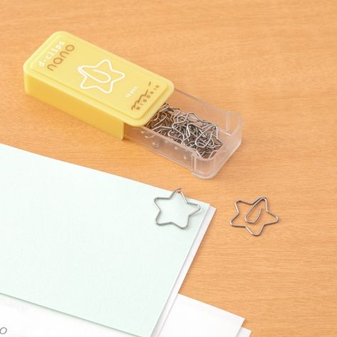 Midori D-Clips Nano - Star Paperclip | The Journal Shop Marker Refill, Shredded Tissue Paper, Crayon Crafts, Hello Kitty Merchandise, Cute School Stationary, Star Paper, Star Box, Pen And Pencil, Wooden Pencils