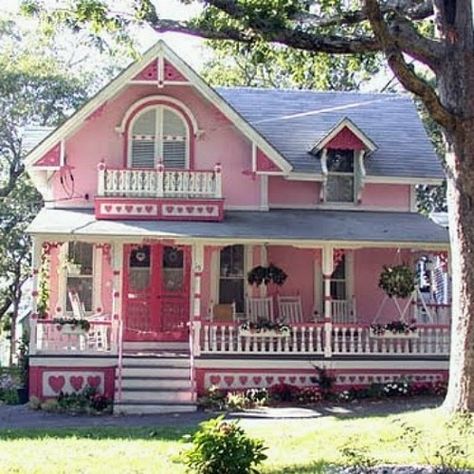 Cute Pink Cottage Casa Clean, Pink Victorian, Cottage Shabby Chic, Casa Country, Pink Cottage, Victorian Cottage, Pink House, Cute House, Pink Houses