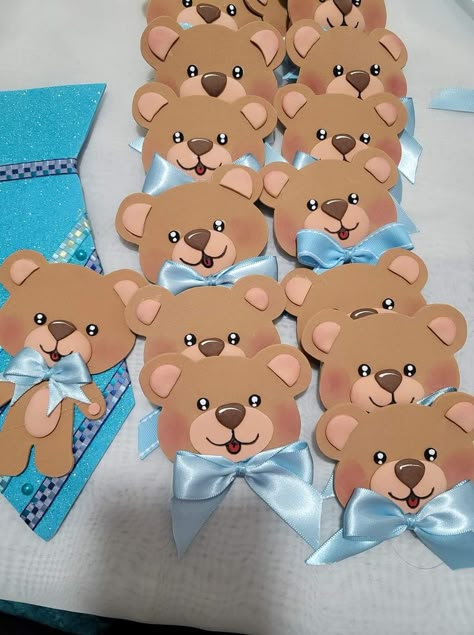 Baby Shower Reveal Ideas, Baby Shower Oso, Safari Baby Shower Boy, Babby Shower, Baby Shower Sweets, Idee Babyshower, Eid Stickers, Baby Shower Corsage, Creative Gift Wraps