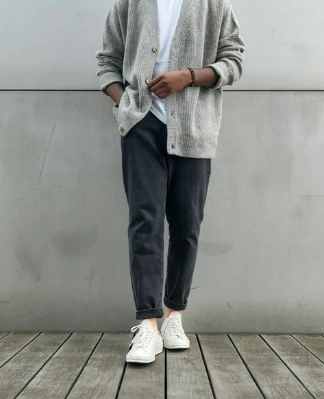 MvC Mens Veja Sneakers Outfit, Cream Sweater Outfits Men, Gray Sweater Outfit Men, Grey Crewneck Outfit Men, Cardigan Men Outfit, Japanese Winter Fashion, Sweater Outfits Men, Man Outfit, Trendy Outfit Ideas