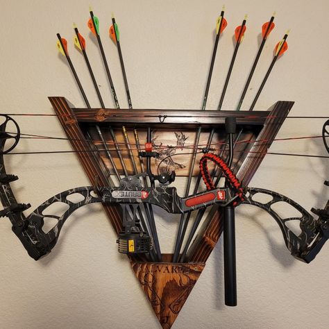 Backyard Archery Range Diy, Diy Compound Bow Holder, Bow And Arrow Rack, Bow And Arrow Holder, Antlers Diy, Compound Bow Rack, Archery Display Bow Rack, Hunting Room Design, Crossbow Wall Mount