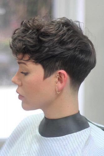 How to Ask Your Barber for the Most Requested Taper Fade Haircuts Right Now ★ See more: https://lovehairstyles.com/taper-fade-haircuts-women/ Pixie Haircut For Straight Fine Hair, Fade Haircut Women, Super Curly Hair, Curly Pixie Hairstyles, Thick Hair Cuts, Taper Fade Haircut, Tapered Haircut, Long Gowns, Pixie Haircut For Thick Hair