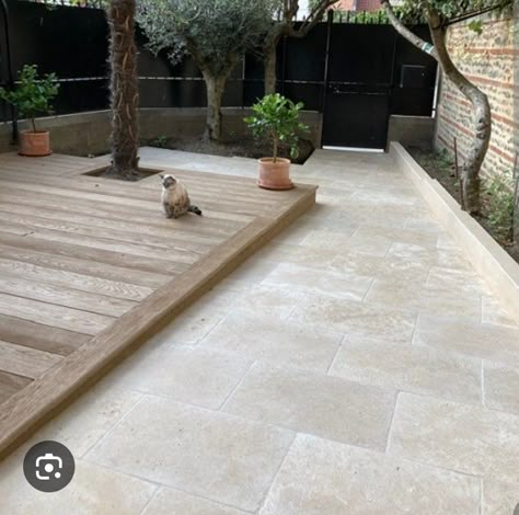 Italian Inspired Backyard, Spanish House Exterior, Patio Chico, Travertine Patio, New Patio Ideas, Pool Paving, Travertine Outdoor, Travertine Pool, Small Balcony Design