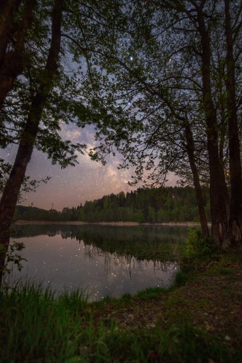 Dim Aesthetic, Aesthetic Places Background, Lake At Night, Lake Night, Mountains At Night, Night Lake, Night Forest, Colonial Architecture, Spanish Colonial