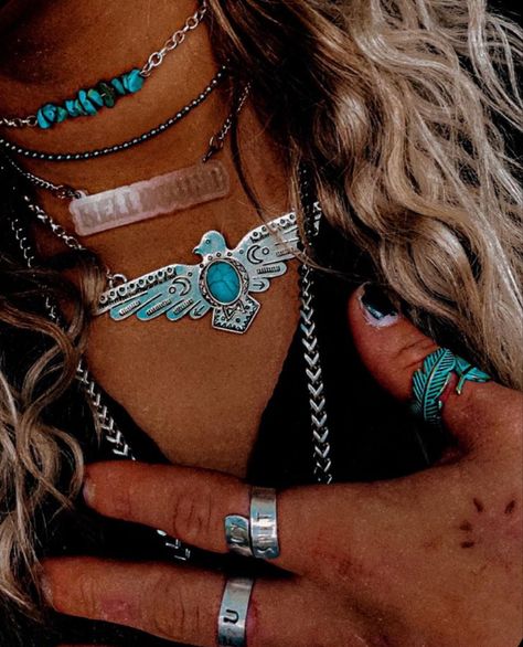 #western #punchy #turquoise #cowprint #yeehaw #howdy #spacecowgirl #jewelry #southern #cowgirl #country #silver Western Outfits Women Turquoise, Turquoise Country Aesthetic, Punchy Western Jewelry, Country Jewelry Necklaces, Western Layered Necklaces, Western Jewelry Aesthetic, Western Style Jewelry, Western Necklace Stack, Turquoise Aesthetic Western