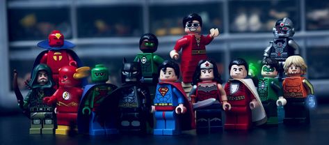 The Justice League (2015) Lego Justice League, Lego Custom Minifigures, The Justice League, Amazing Lego Creations, Lego Photo, Lego Minifigs, Lego Super Heroes, Lego Dc, The Justice