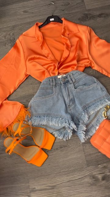 Denim And Orange Outfit, 20th Birthday Outfit Ideas Baddie, Summer Concert Outfits Black Women, Rnb Concert Outfit Ideas, Day Party Outfit Black Women, Baddie Brunch Outfit, Brunch Outfit Spring, Vacation Fits, 25 Birthday