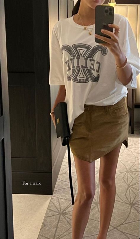 Celine Shirt Outfit, Celine Tshirt Outfit, Celine Outfits Women, Celine Aesthetic, Celine T Shirt, Celine Tshirt, Celine Shirt, Celine Top, Cartier Jewellery