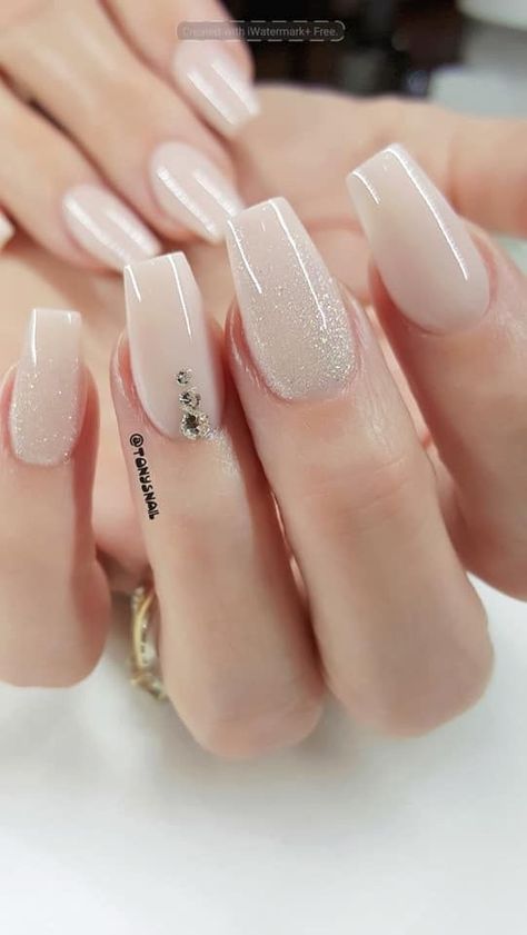 Bridesmaid Nails Squoval, Classy Ombre Nails Square, Nails Acrylic Simple Classy, Romantic Wedding Nails, Squoval Acrylic Nails Design, Natural Gel Nails Ideas, Professional Acrylic Nails, Neutral Acrylic Nails, Squoval Acrylic Nails