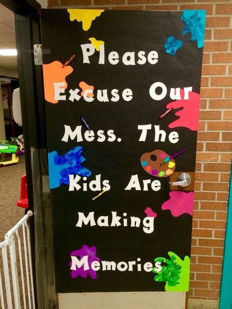 Room Door Ideas, Classroom Door Ideas, Teacher Door Decorations, Classroom Door Displays, Classe D'art, Daycare Decor, Eyfs Classroom, Infant Classroom, School Door Decorations