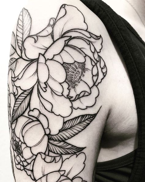 Thick Linework Tattoo, Linework Tattoo, Line Tattoos, Some Fun, Bumper Stickers, Cool Tattoos, Flower Tattoo, Peonies, Tatting