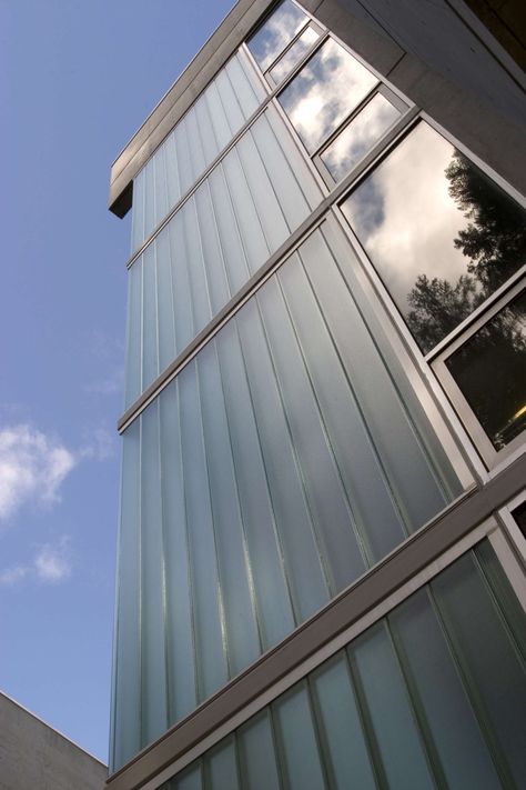 Pilkington Profilit™ translucent channel glass system Hospital Facade, Interior Partition, U Glass, Channel Glass, Contemporary Office Design, Shading Device, Commercial And Office Architecture, Renovation Architecture, System Architecture