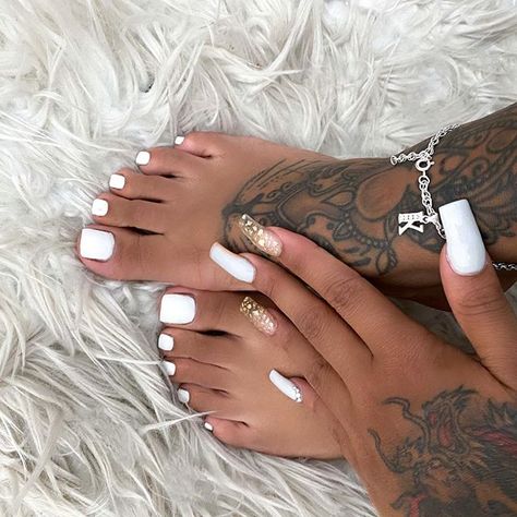 Mani Pedi Combos, Libra Jewelry, Opal Bangle, Acrylic Toes, Raw Gemstone Jewelry, Toe Nail Designs, Birthday Nails, Fabulous Nails, Nail Designs Summer