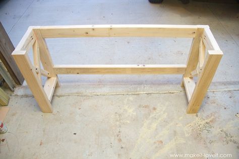 DIY Digital Piano Stand and Bench (...a $25 project!!) | via makeit-loveit.com Artwork Storage, Piano Table, Piano Stand, Outdoor Buffet, Piano Desk, Workbench Designs, Keyboard Stand, Diy Workbench, Piano Bench