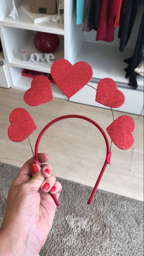 Diy Heart Headband, Valentines Day Costume Women, Diy Cupid Costume Women, Valentine’s Day Costume, Cupid Costume Makeup, Dark Cupid Costume, Diy Cupid Costume, Cupid Costume Womens, Cupid Diy