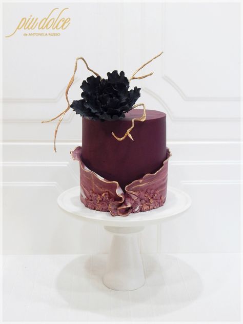 Violet Birthday Cake, Burgundy And Gold Wedding, Color Palette Wedding, Gold Wedding Ideas, Gold Color Palette, 18th Cake, 2022 Nails, Elegant Birthday Cakes, 16 Birthday Cake