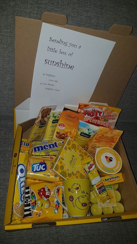 Yellow Box Gift, Sunshine Box Ideas For Guys, Color Themed Gift Baskets Yellow, Color Party Basket Ideas Yellow, Covi̇d Care Package, Sending You Sunshine, Yellow Birthday Box Ideas, Sunshine Box Ideas Care Packages, Yellow Box Of Sunshine Gift Ideas