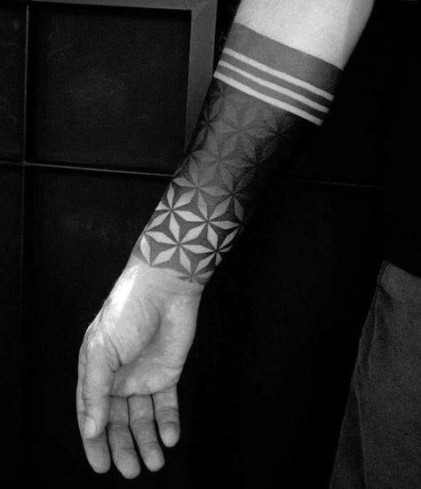 Gradient Tattoo, Small Snake Tattoo, Armband Tattoos For Men, Bali Tattoo, Tattoo Sleeve Filler, Tattoo Band, Maori Tattoos, Armband Tattoo Design, Blackout Tattoo