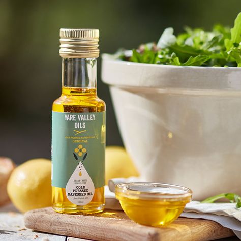 Wellness Pictures, Olive Graphic, Oil Photography, Salad Dressing Bottles, Olive Oil Packaging, Food Product Photography, Creative Product Photography, Cooking Photography, Oil Packaging