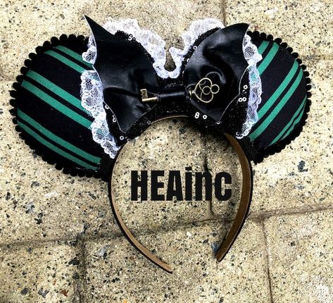 Haunted Mansion Ears Diy, Haunted Mansion Mickey Ears, Hitch Hiking Ghosts, Haunted Mansion Maid, Haunted Mansion Ears, Diy Disney Ears, Disneyland Ears, Diy Mickey Ears, Disney Mouse Ears