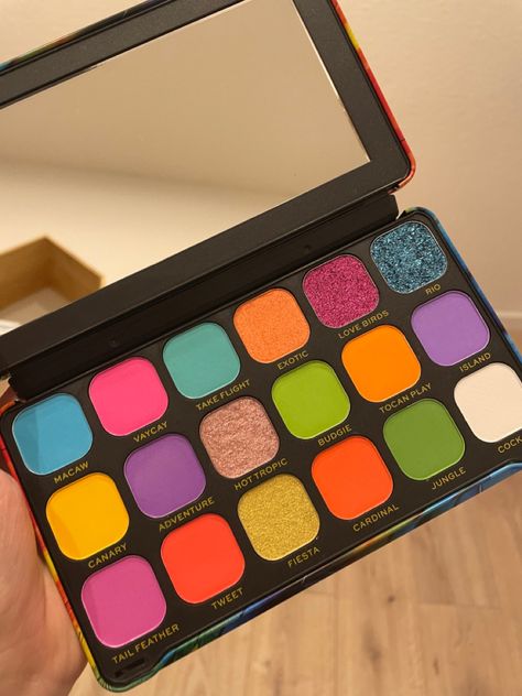 Revolution Makeup Eyeshadow Palette, Makeup Revolution Eyeshadow Palette, Revolution Makeup Palette, Drac Makens, Revolution Eyeshadow Palette, Makeup Revolution Palette, Makeup Revolution Eyeshadow, Revolution Palette, Colorful Eyeshadow Palette