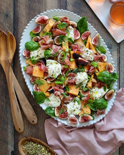 Your New Favorite Summer Salad - with Figs, Melon & Dukkah - A Girl Defloured Easy Ambrosia Salad, Pumpkin Seed Salad, Fig Salad, Melon Salad, Fruit Salad Recipe, Honey Mustard Vinaigrette, Fruit Salad Easy, Fresh Fruit Recipes, Raw Pumpkin Seeds