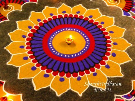 Circle Rangoli Designs Diwali Simple, Rangoli Designs Circle, Easy Big Rangoli, Circle Rangoli Designs Diwali, Easy Big Rangoli Designs, Easy Rangoli Designs Diwali Beautiful, Circle Rangoli Design, Rangoli Designs Latest Easy, Aesthetic Rangoli