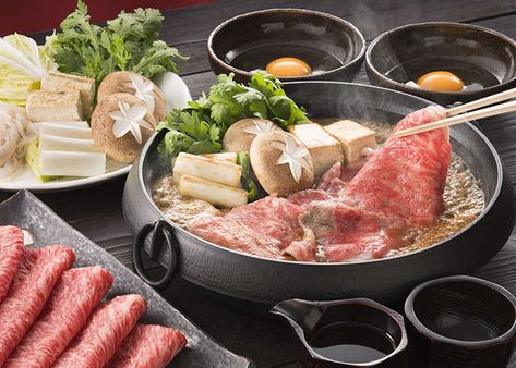 Japanese Food Traditional, Beef Bowls, Grilled Tofu, Shabu Shabu, Eat Beef, Wagyu Beef, Chinese Cabbage, Japanese Dishes, Beef Steak