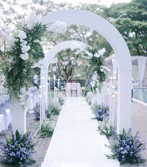 rustice wedding decor rustic wedding decorators outdoor wedding decorations ideas || Amazing rustic wedding decorations Wedding Walkway Decorations, Wedding Entrance Decor Walkways, Pergola Wedding, Walkway Decor, Outdoor Wedding Ceremony Aisle, Wedding Themes Outdoor, Wedding Walkway, Wedding Decorations Ideas, Wedding Gate