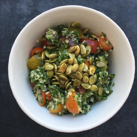 Kale Sundried Tomato Salad, Kale Salad With Lemon Dressing, La Madeleine Kale Quinoa Salad, Quinoa Kale Salad With Lemon Dressing, Low Fodmap Vegetables, Fodmap Lunch, Kale Quinoa Tabbouleh, Kale Quinoa Salad, Low Fodmap Diet Recipes